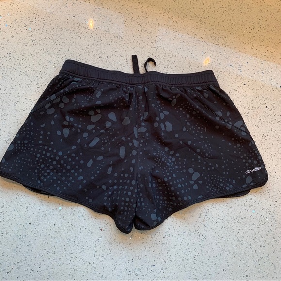 Adidas Patterned work out shorts with pockets - Picture 5 of 7